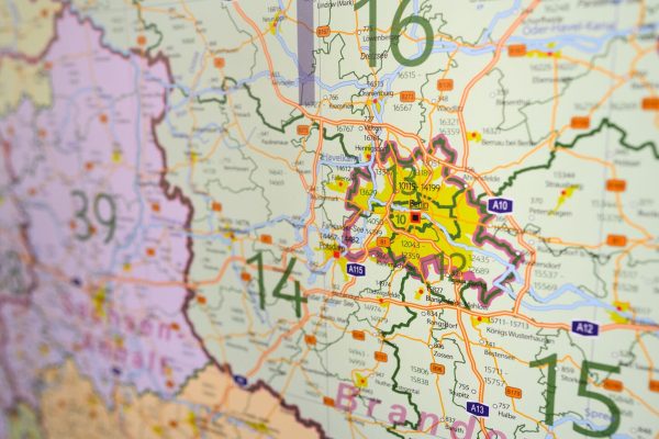 Laminated wall map (in German) - Germany, with postal codes (100 x 140 cm) + metal strips | GeoMetro For Discount - Image 5