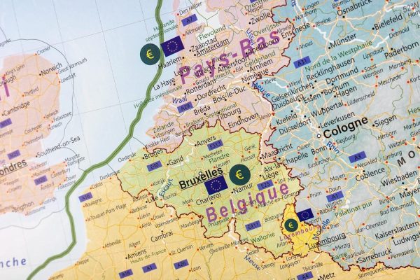 Laminated wall map - Political Europe (90 x 122.5 cm) | GeoMetro Online Hot Sale - Image 2